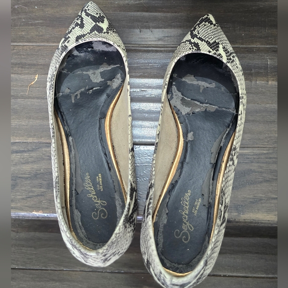 Snakeskin Print Women's Flats - Picture 4 of 4